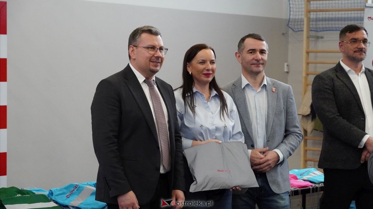 Uczniowie ze Szkoły Podstawowej w Antoniach wzięli udział w kampanii „Jesteś widoczny, jesteś bezpieczny” [15.04.2026] - zdjęcie #35 - eOstroleka.pl