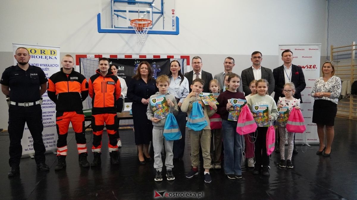 Uczniowie ze Szkoły Podstawowej w Antoniach wzięli udział w kampanii „Jesteś widoczny, jesteś bezpieczny” [15.04.2026] - zdjęcie #26 - eOstroleka.pl