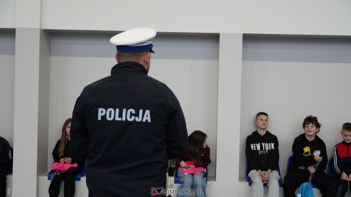 Uczniowie ze Szkoły Podstawowej w Antoniach wzięli udział w kampanii „Jesteś widoczny, jesteś bezpieczny” [15.04.2026] - zdjęcie #16 - eOstroleka.pl