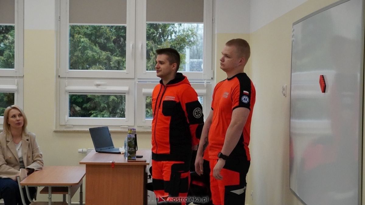 Uczniowie ze Szkoły Podstawowej w Antoniach wzięli udział w kampanii „Jesteś widoczny, jesteś bezpieczny” [15.04.2026] - zdjęcie #15 - eOstroleka.pl