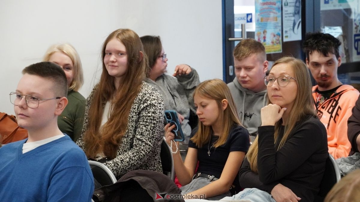 Eliminacje do konkursu wokalnego „Złoty Głos Powiatu Ostrołęckiego” [15.04.2026] - zdjęcie #54 - eOstroleka.pl