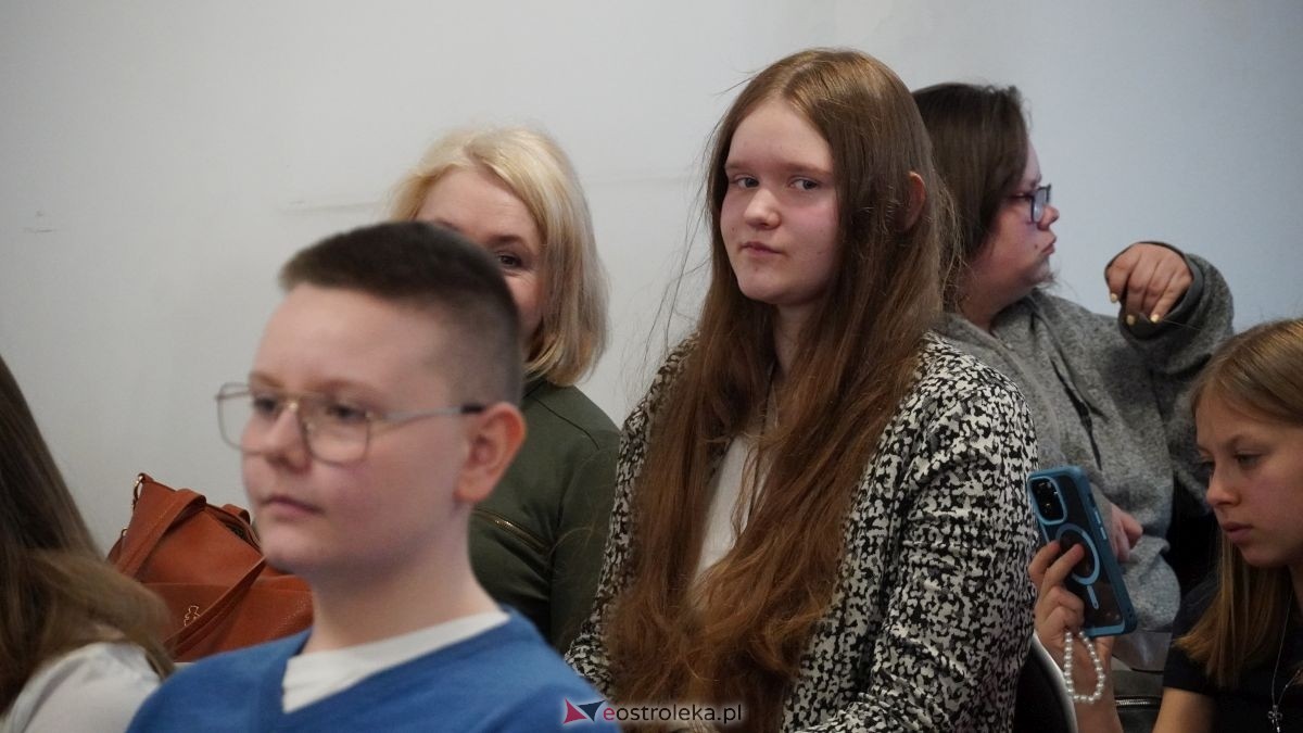 Eliminacje do konkursu wokalnego „Złoty Głos Powiatu Ostrołęckiego” [15.04.2026] - zdjęcie #53 - eOstroleka.pl