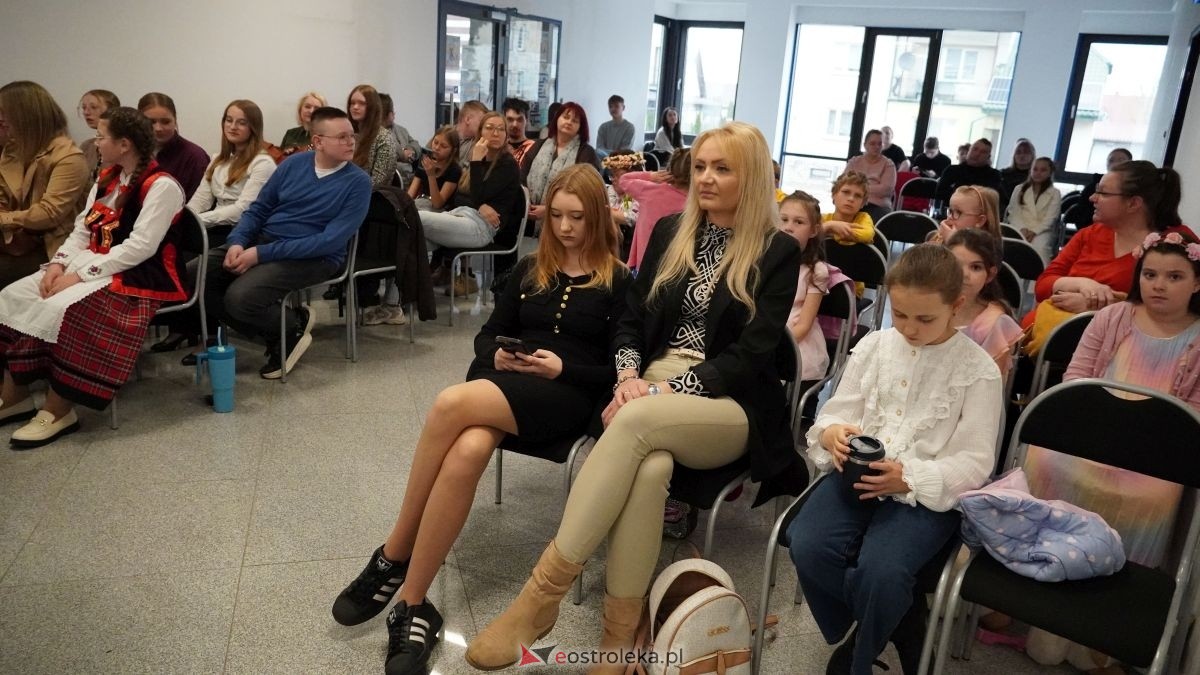 Eliminacje do konkursu wokalnego „Złoty Głos Powiatu Ostrołęckiego” [15.04.2026] - zdjęcie #47 - eOstroleka.pl