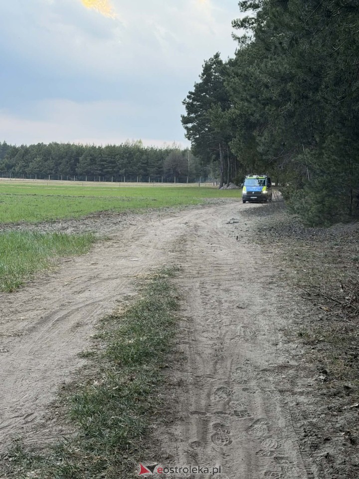 Tajemniczy obiekt spadł z nieba pod Ostrołęką [16.04.2026] - zdjęcie #25 - eOstroleka.pl