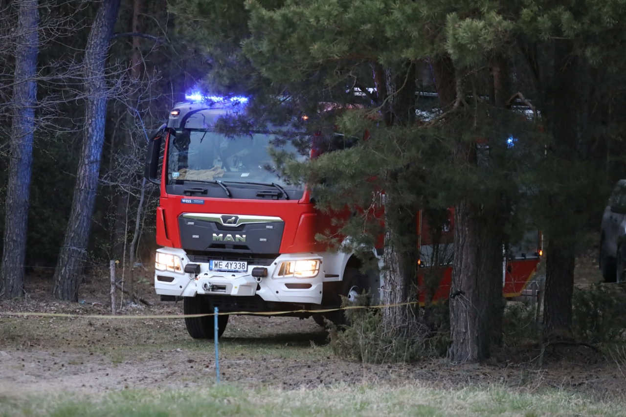 Tajemniczy obiekt spadł z nieba pod Ostrołęką [16.04.2026] - zdjęcie #13 - eOstroleka.pl