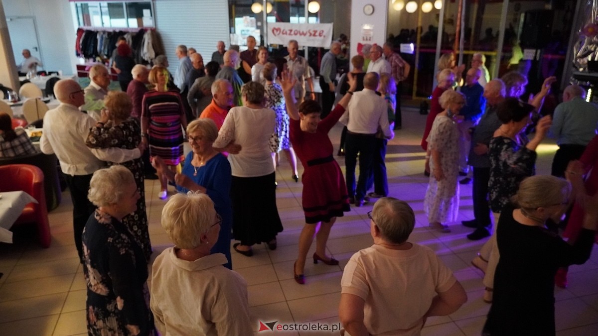 Potańcówka dla seniorów w Bistro Do Syta [16.04.2026] - zdjęcie #54 - eOstroleka.pl