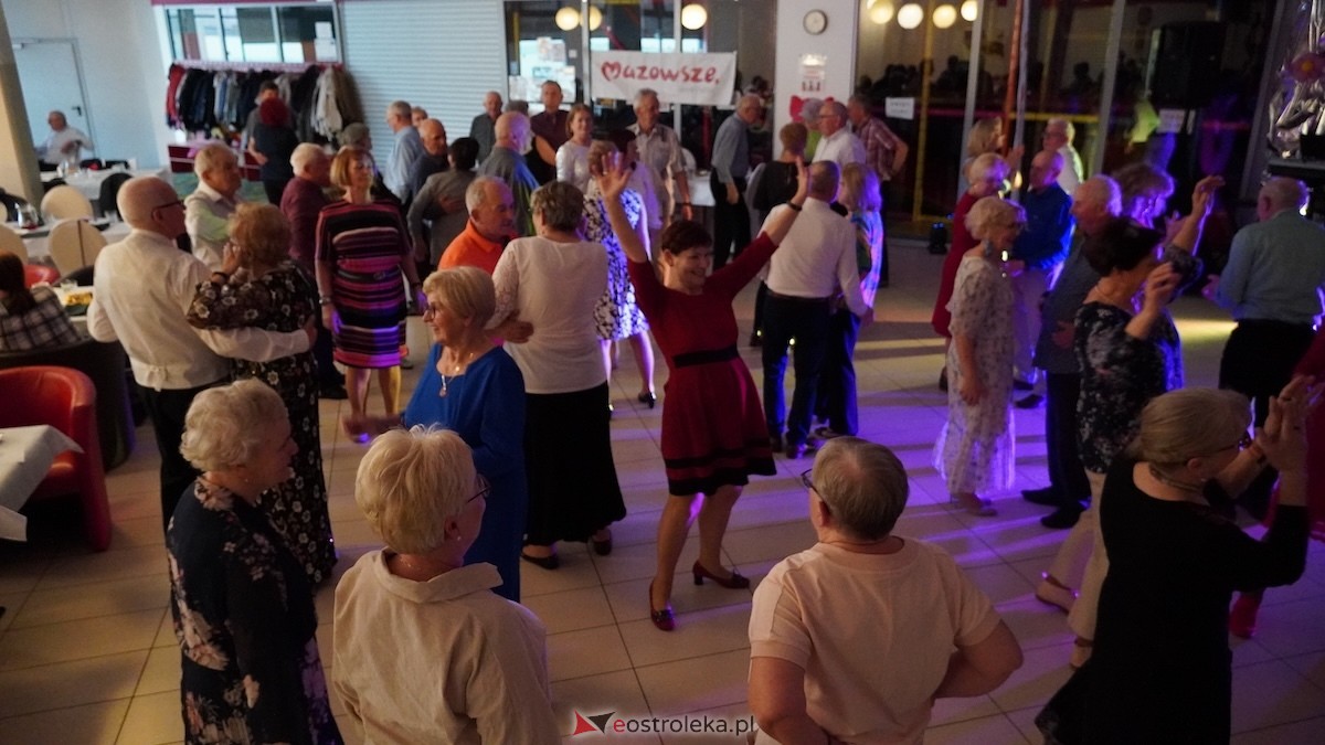 Potańcówka dla seniorów w Bistro Do Syta [16.04.2026] - zdjęcie #53 - eOstroleka.pl