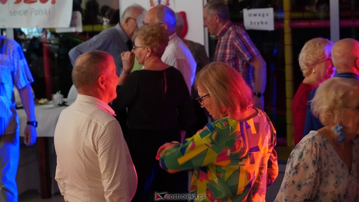 Potańcówka dla seniorów w Bistro Do Syta [16.04.2026] - zdjęcie #52 - eOstroleka.pl