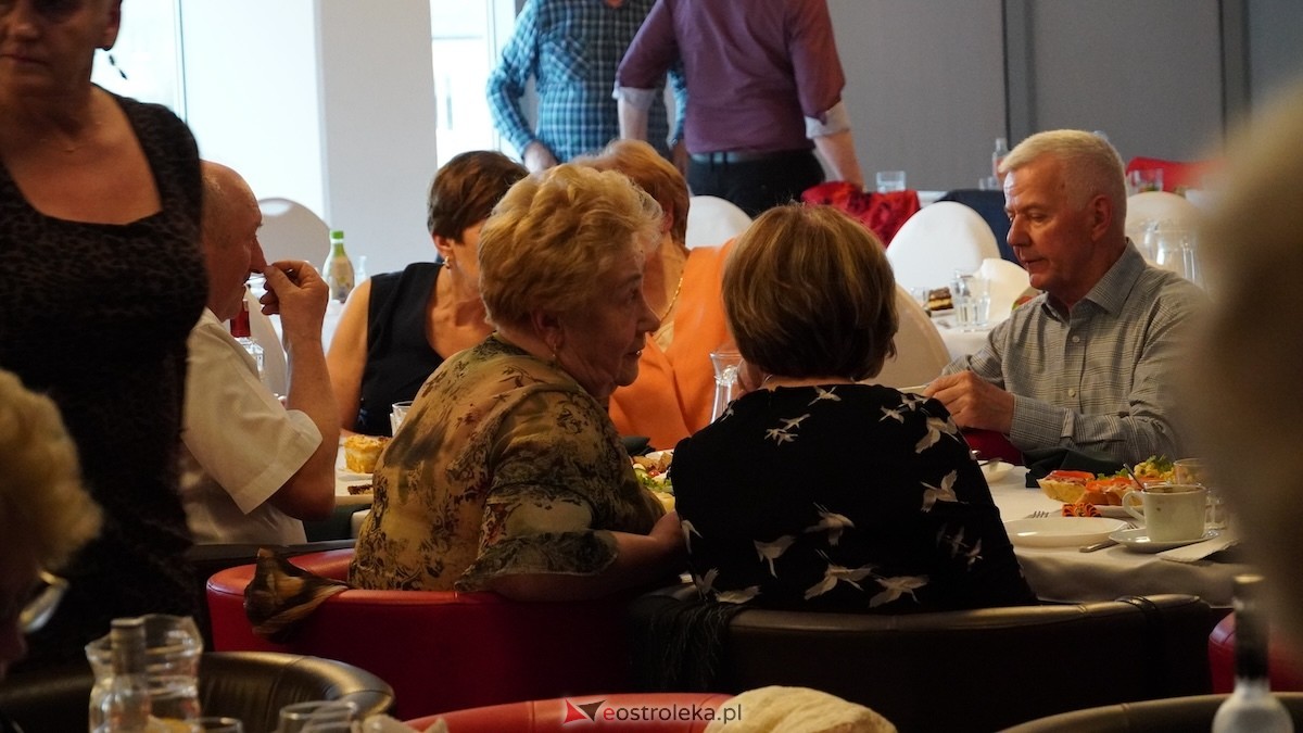 Potańcówka dla seniorów w Bistro Do Syta [16.04.2026] - zdjęcie #51 - eOstroleka.pl