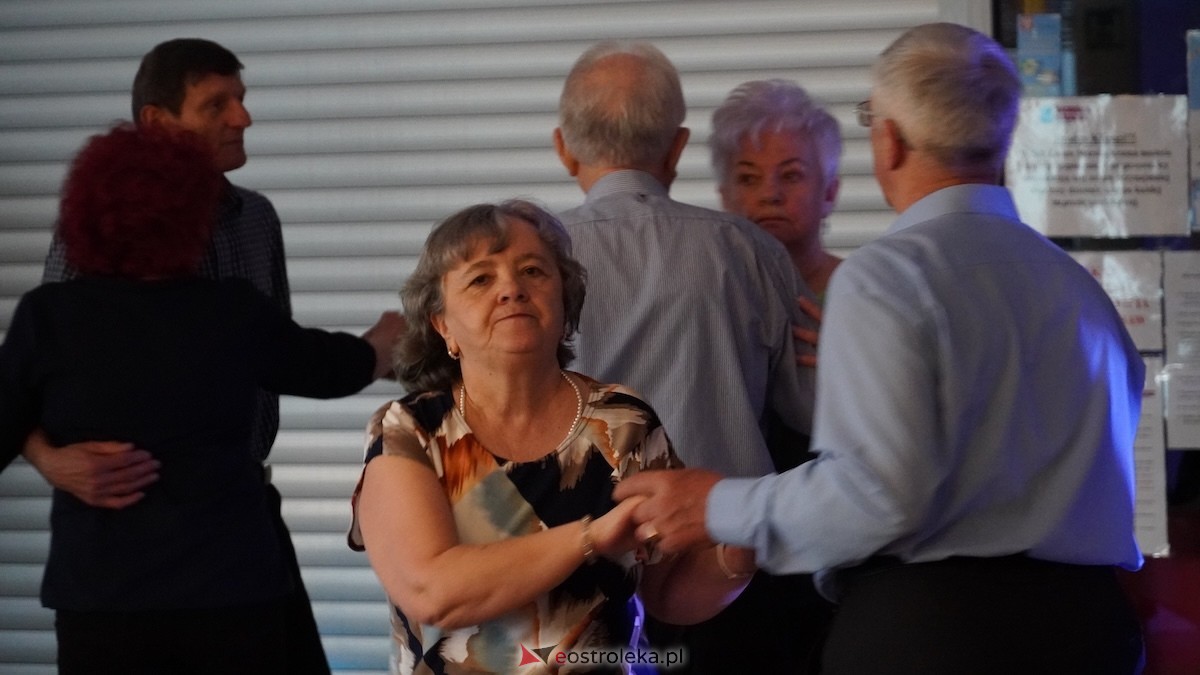 Potańcówka dla seniorów w Bistro Do Syta [16.04.2026] - zdjęcie #47 - eOstroleka.pl