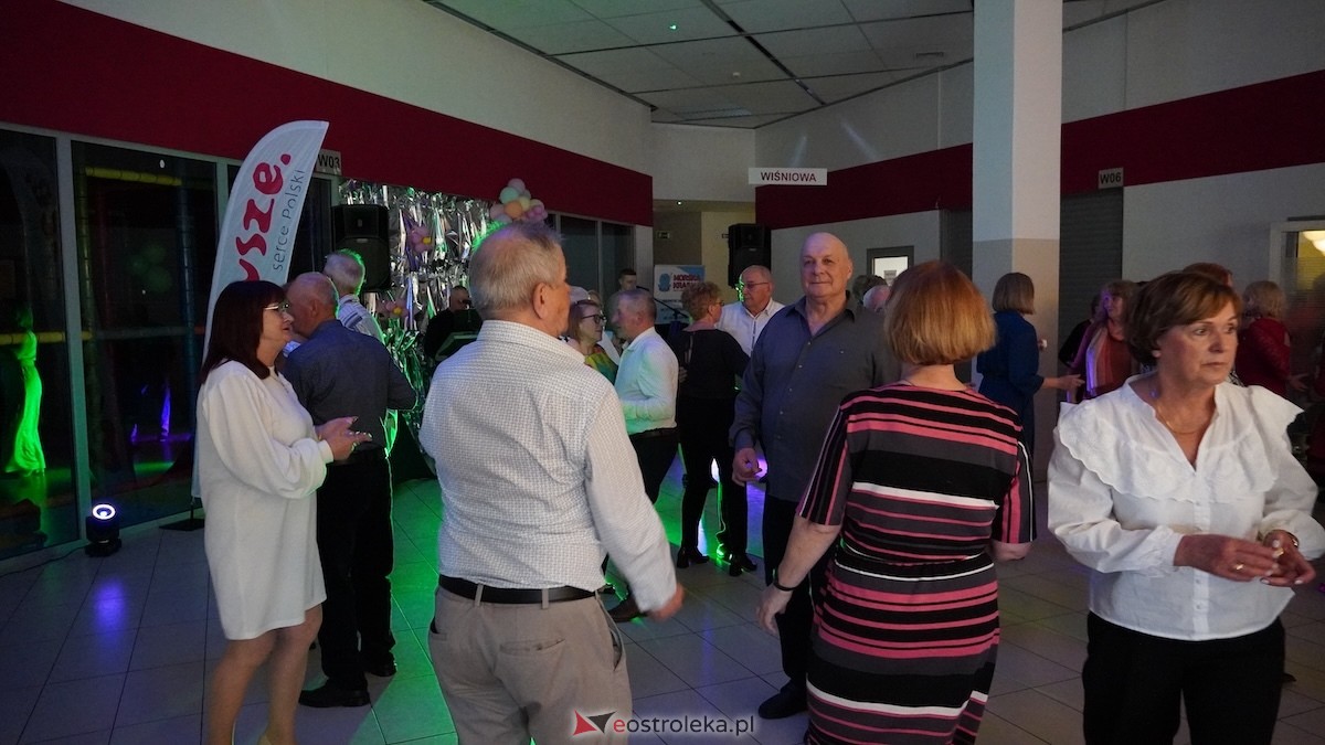 Potańcówka dla seniorów w Bistro Do Syta [16.04.2026] - zdjęcie #44 - eOstroleka.pl