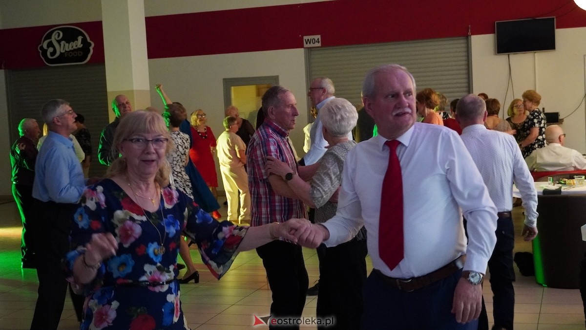 Potańcówka dla seniorów w Bistro Do Syta [16.04.2026] - zdjęcie #37 - eOstroleka.pl