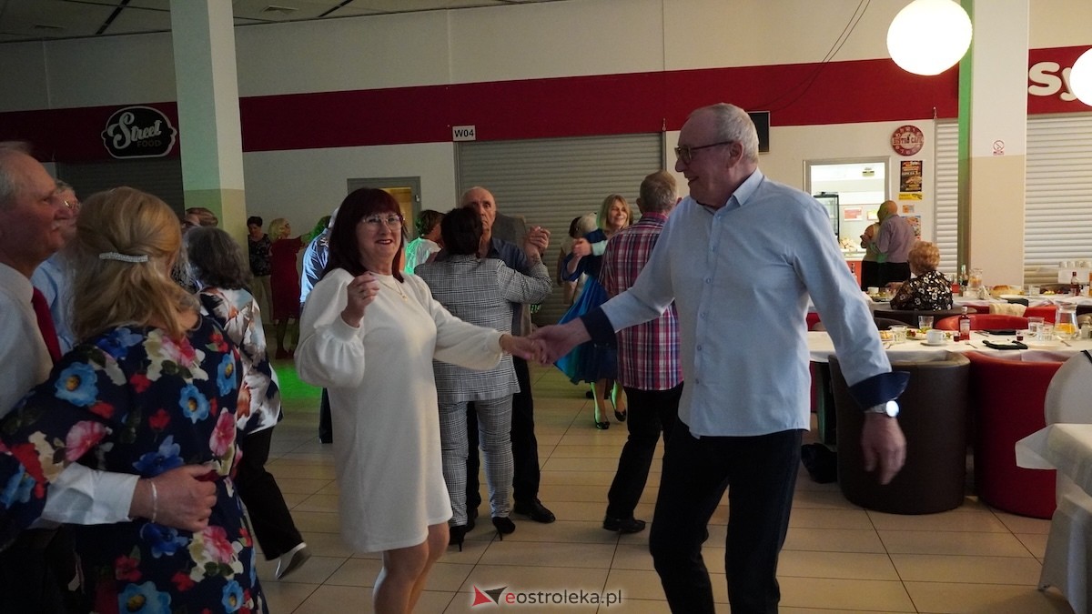 Potańcówka dla seniorów w Bistro Do Syta [16.04.2026] - zdjęcie #35 - eOstroleka.pl