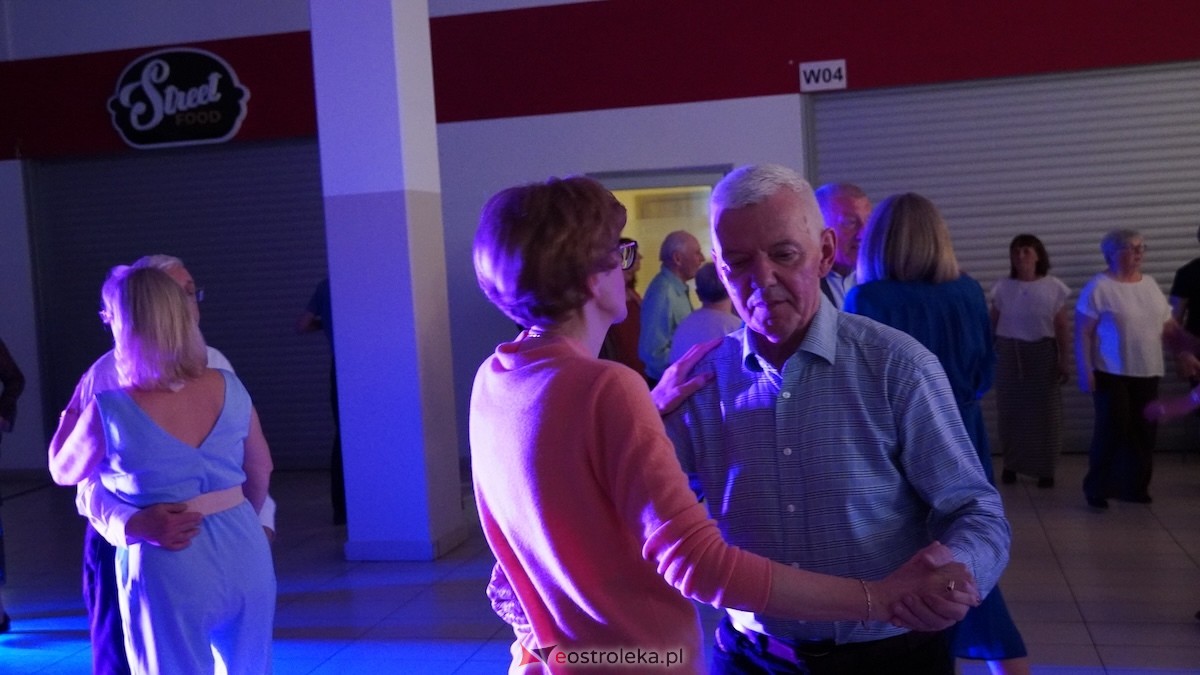 Potańcówka dla seniorów w Bistro Do Syta [16.04.2026] - zdjęcie #29 - eOstroleka.pl