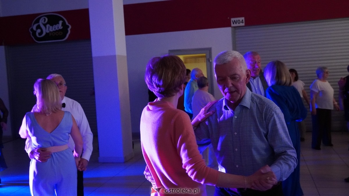 Potańcówka dla seniorów w Bistro Do Syta [16.04.2026] - zdjęcie #28 - eOstroleka.pl