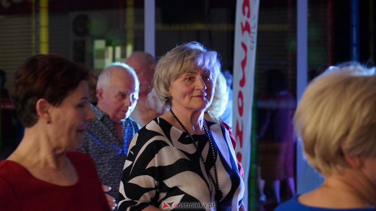 Potańcówka dla seniorów w Bistro Do Syta [16.04.2026] - zdjęcie #13 - eOstroleka.pl