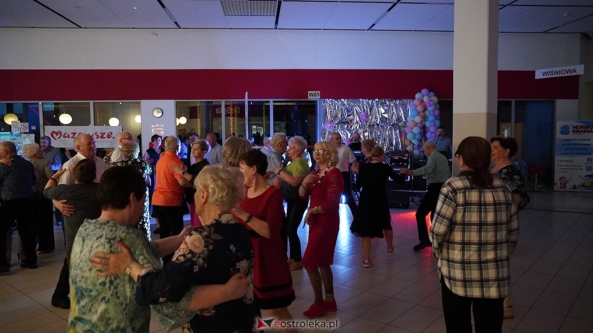 Potańcówka dla seniorów w Bistro Do Syta [16.04.2026] - zdjęcie #1 - eOstroleka.pl