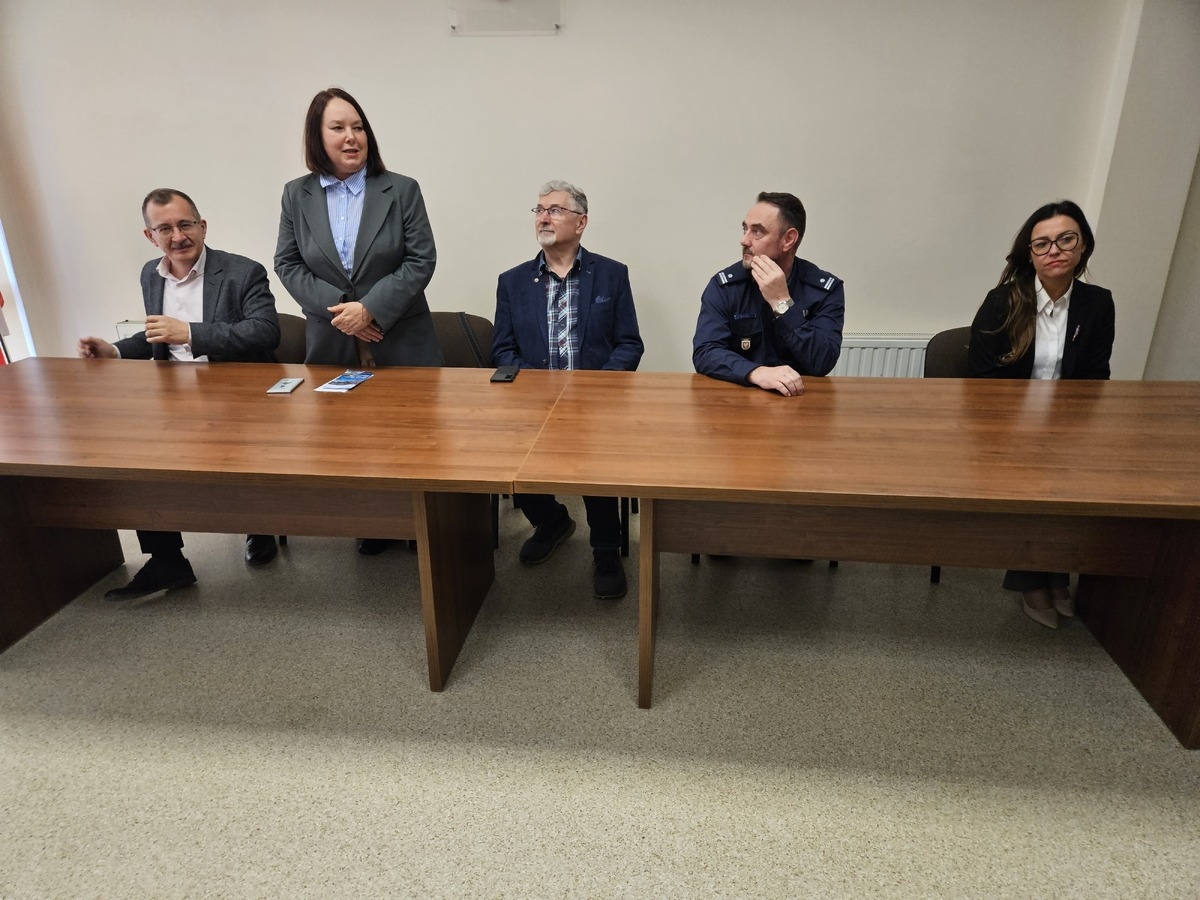 Inauguracja XX edycji kursu samoobrony Bądź Bezpieczna [17.04.2026] - zdjęcie #4 - eOstroleka.pl