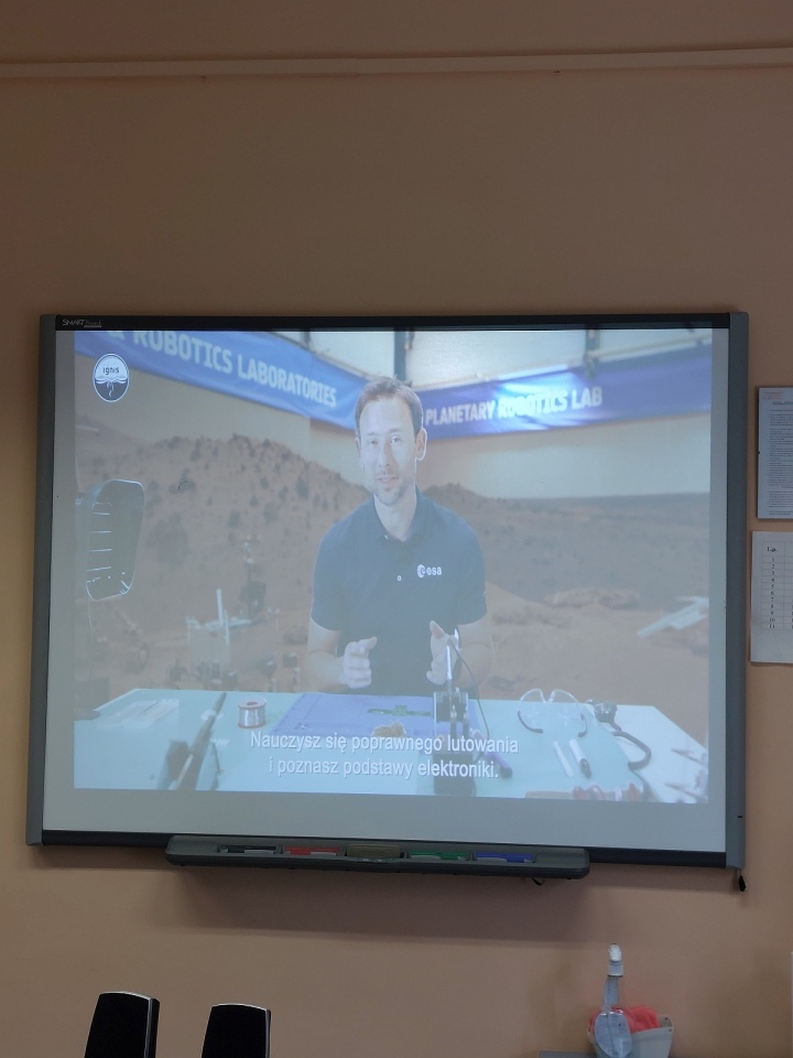 Uczniowie III LO w Ostrołęce w projekcie „Klucz do kosmosu” - zdjęcie #13 - eOstroleka.pl