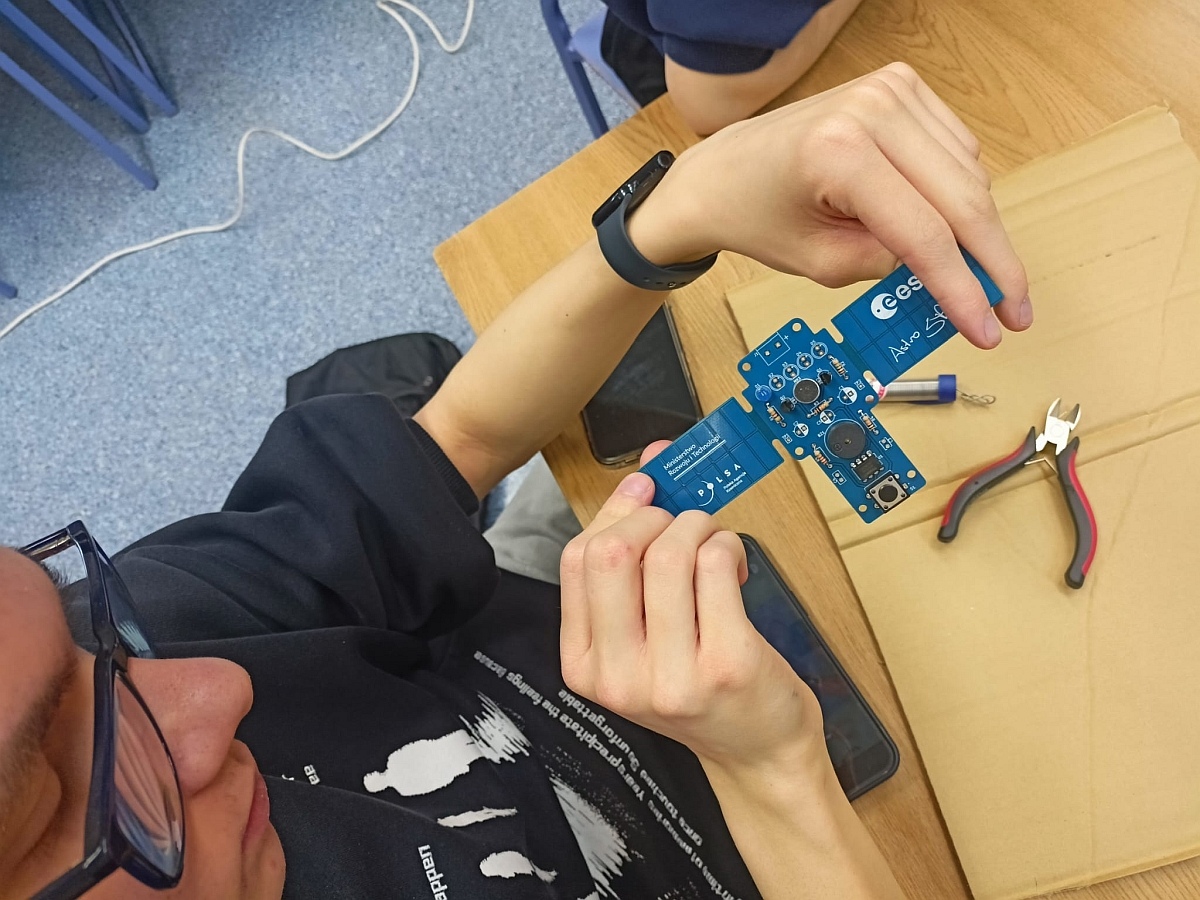 Uczniowie III LO w Ostrołęce w projekcie „Klucz do kosmosu” - zdjęcie #6 - eOstroleka.pl