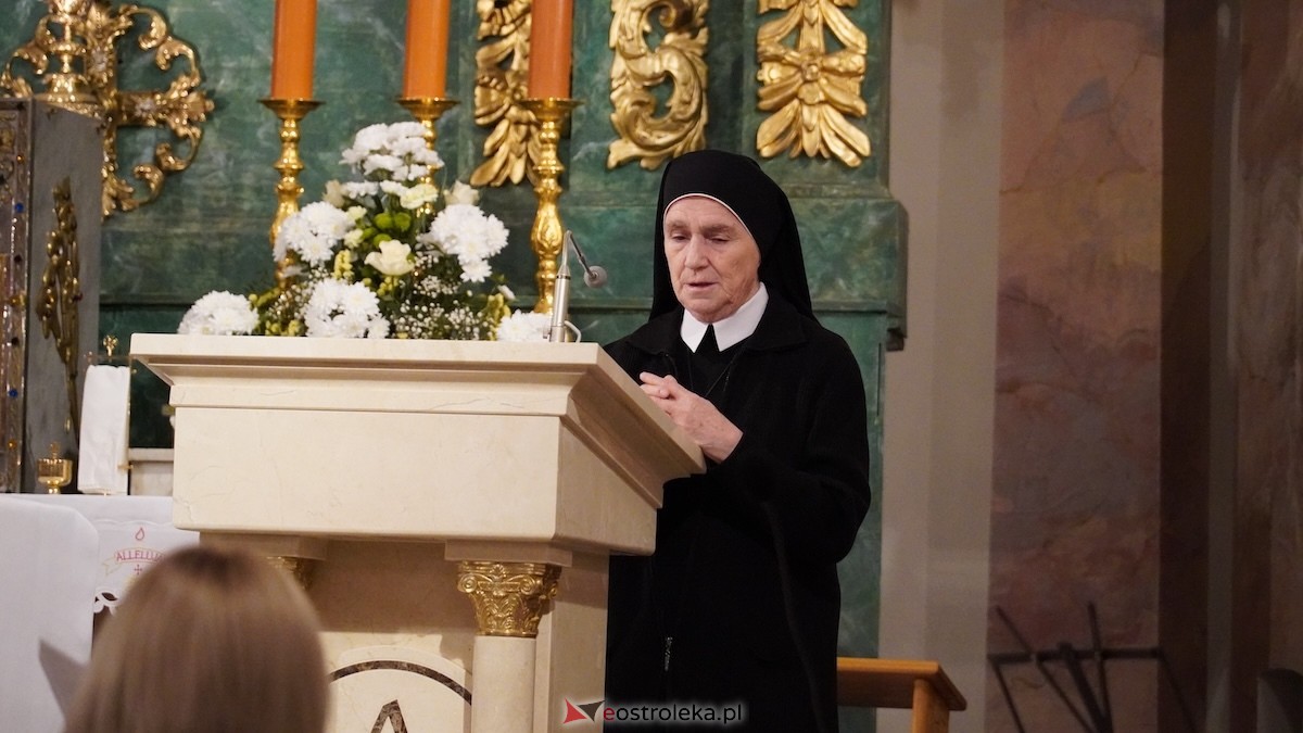 Wieczór skupienia w Farze. Mieszkańcy wysłuchali historii, która poruszyła całą Polskę [18.04.2026] - zdjęcie #12 - eOstroleka.pl