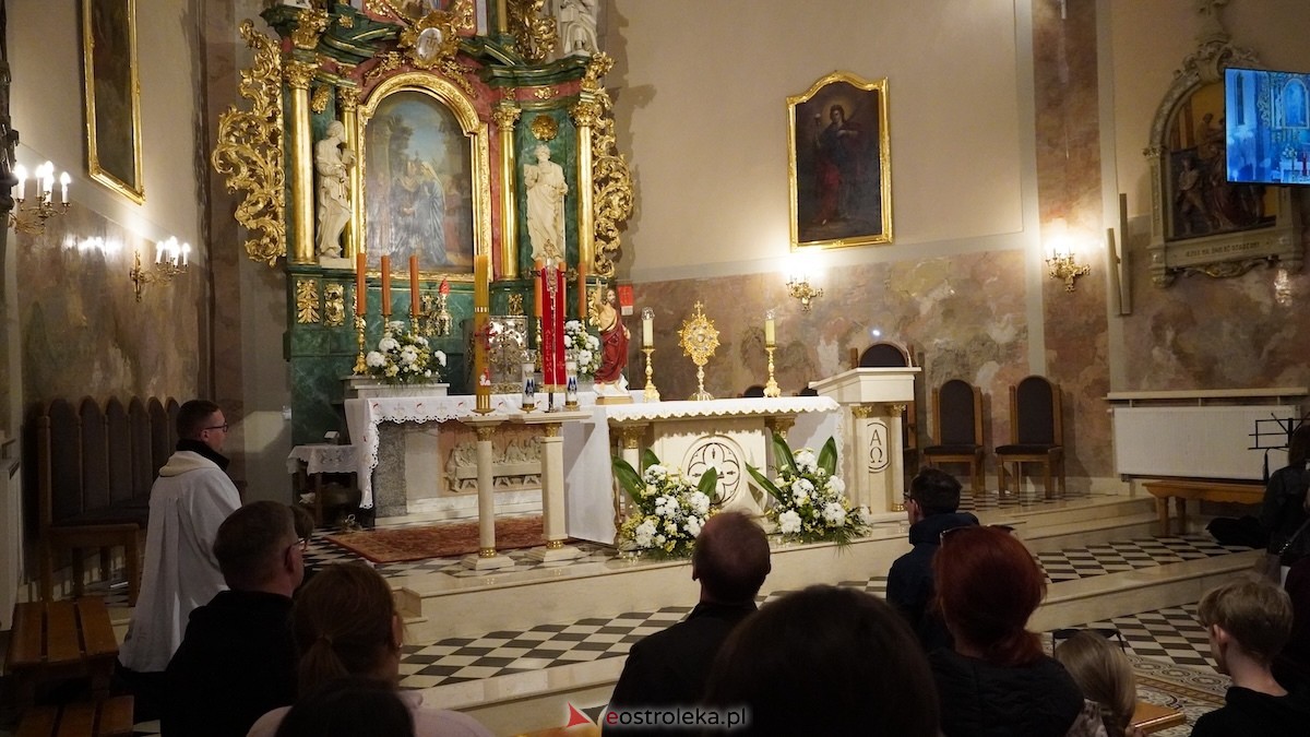 Wieczór skupienia w Farze. Mieszkańcy wysłuchali historii, która poruszyła całą Polskę [18.04.2026] - zdjęcie #5 - eOstroleka.pl