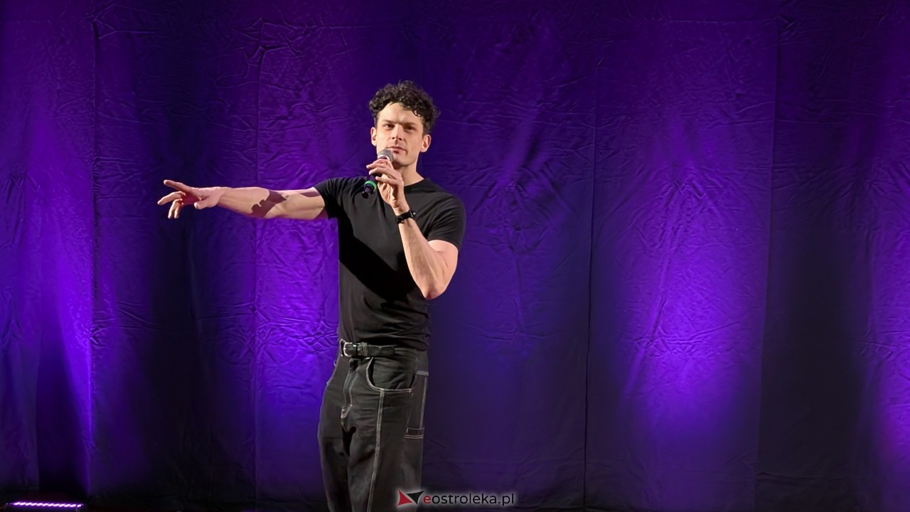 Stand up Michała Paszczyka w WSAP [19.04.2026] - zdjęcie #10 - eOstroleka.pl