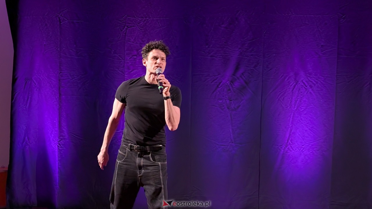 Stand up Michała Paszczyka w WSAP [19.04.2026] - zdjęcie #9 - eOstroleka.pl