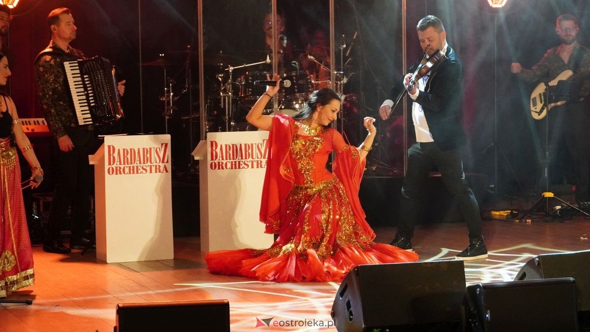Patrycja Runo i Bardabusz Orchestra Show [20.04.2026] - zdjęcie #42 - eOstroleka.pl