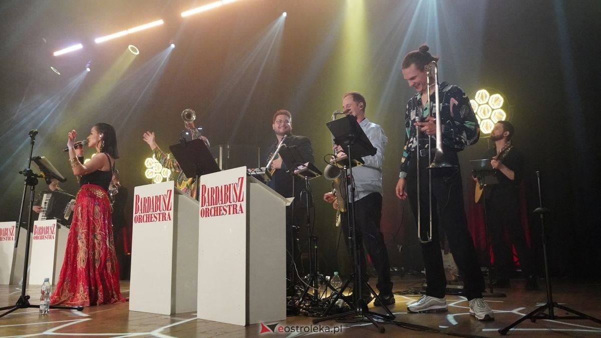 Patrycja Runo i Bardabusz Orchestra Show [20.04.2026] - zdjęcie #25 - eOstroleka.pl