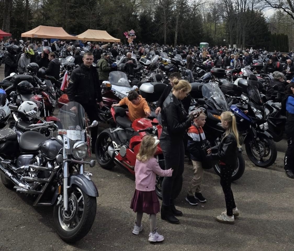 Otwarcie sezonu motocyklowego w Komorowie, kwiecień 2026 - zdjęcie #10 - eOstroleka.pl