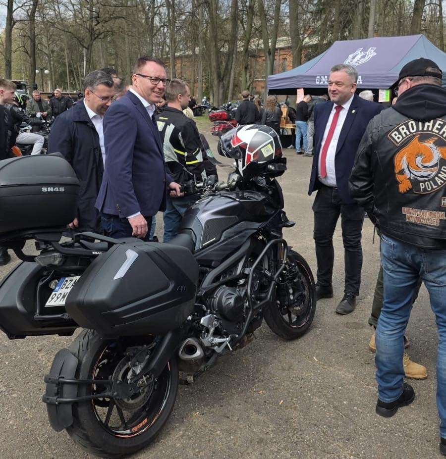 Otwarcie sezonu motocyklowego w Komorowie, kwiecień 2026 - zdjęcie #2 - eOstroleka.pl