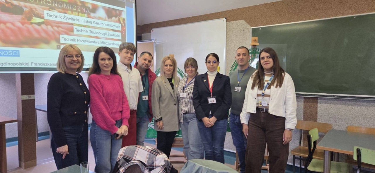 Nauczyciele z Bułgarii z wizytą w ZSZ nr 4 [20.04.2026] - zdjęcie #11 - eOstroleka.pl