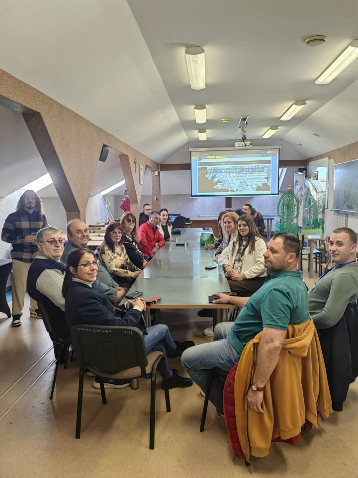 Nauczyciele z Bułgarii z wizytą w ZSZ nr 4 [20.04.2026] - zdjęcie #9 - eOstroleka.pl