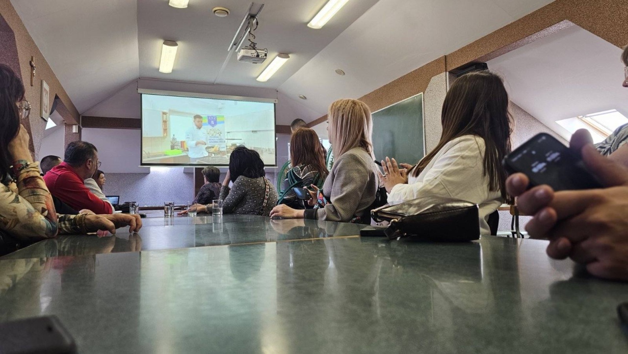 Nauczyciele z Bułgarii z wizytą w ZSZ nr 4 [20.04.2026] - zdjęcie #6 - eOstroleka.pl