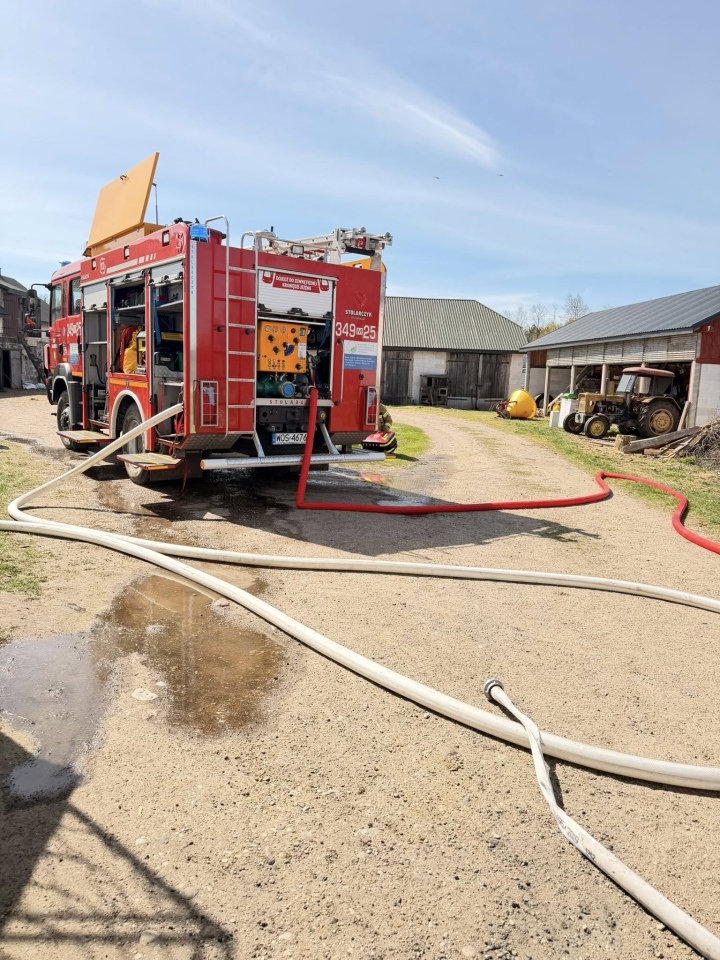 Pożar w Czarnotrzewiu [22.04.2026] - zdjęcie #2 - eOstroleka.pl