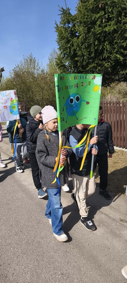 Dni Ziemi w Szkole Podstawowej im. Marii Konopnickiej w Rząśniku Włościańskim - zdjęcie #1 - eOstroleka.pl