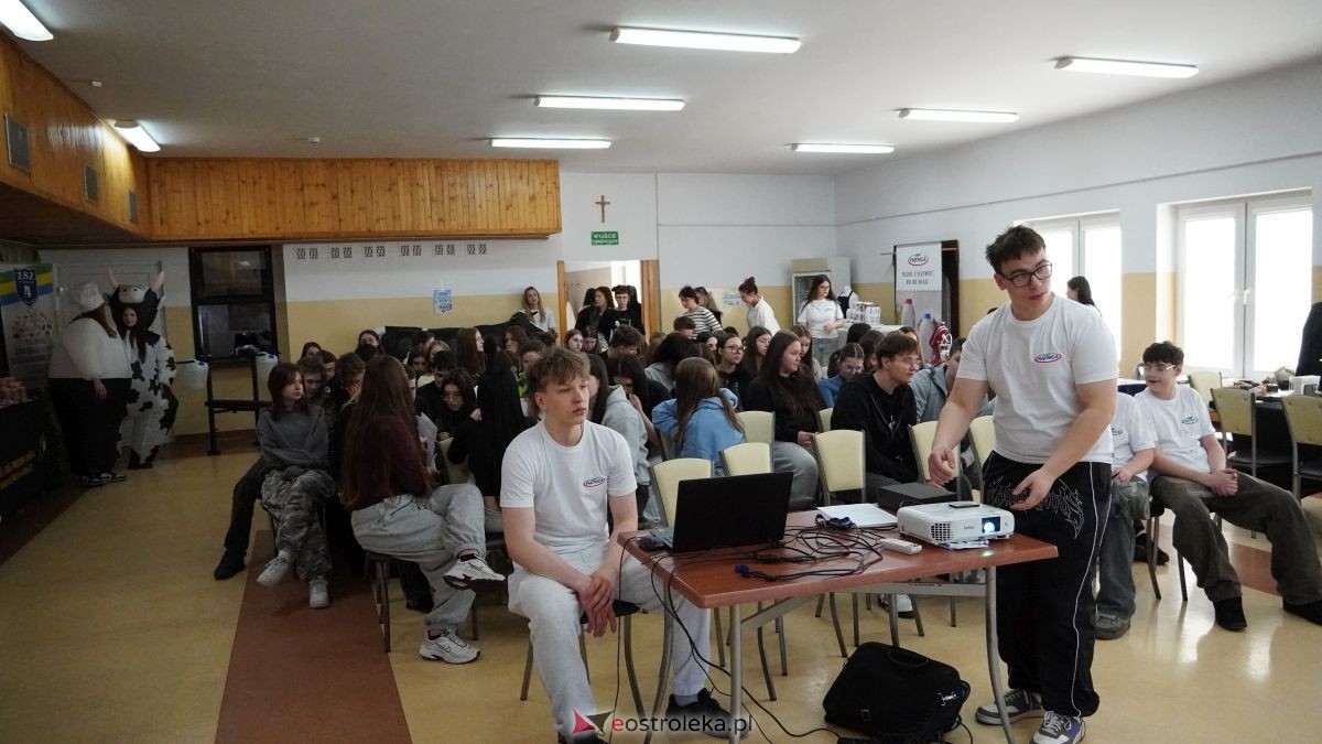 Dzień Mleka w ZSZ nr 4 w Ostrołęce [23.04.2026] - zdjęcie #47 - eOstroleka.pl