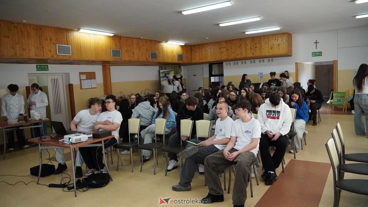 Dzień Mleka w ZSZ nr 4 w Ostrołęce [23.04.2026] - zdjęcie #46 - eOstroleka.pl