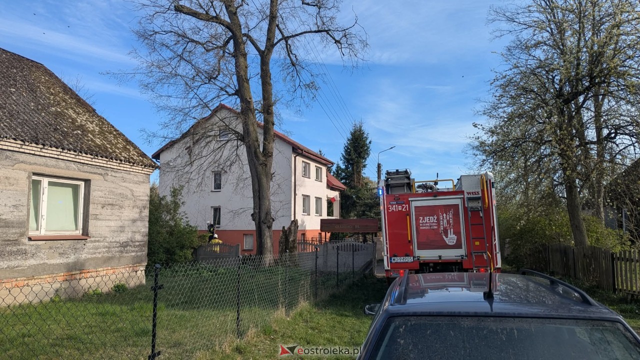 Drzewo runęło na dom w Grabowie [23.04.2026] - zdjęcie #13 - eOstroleka.pl