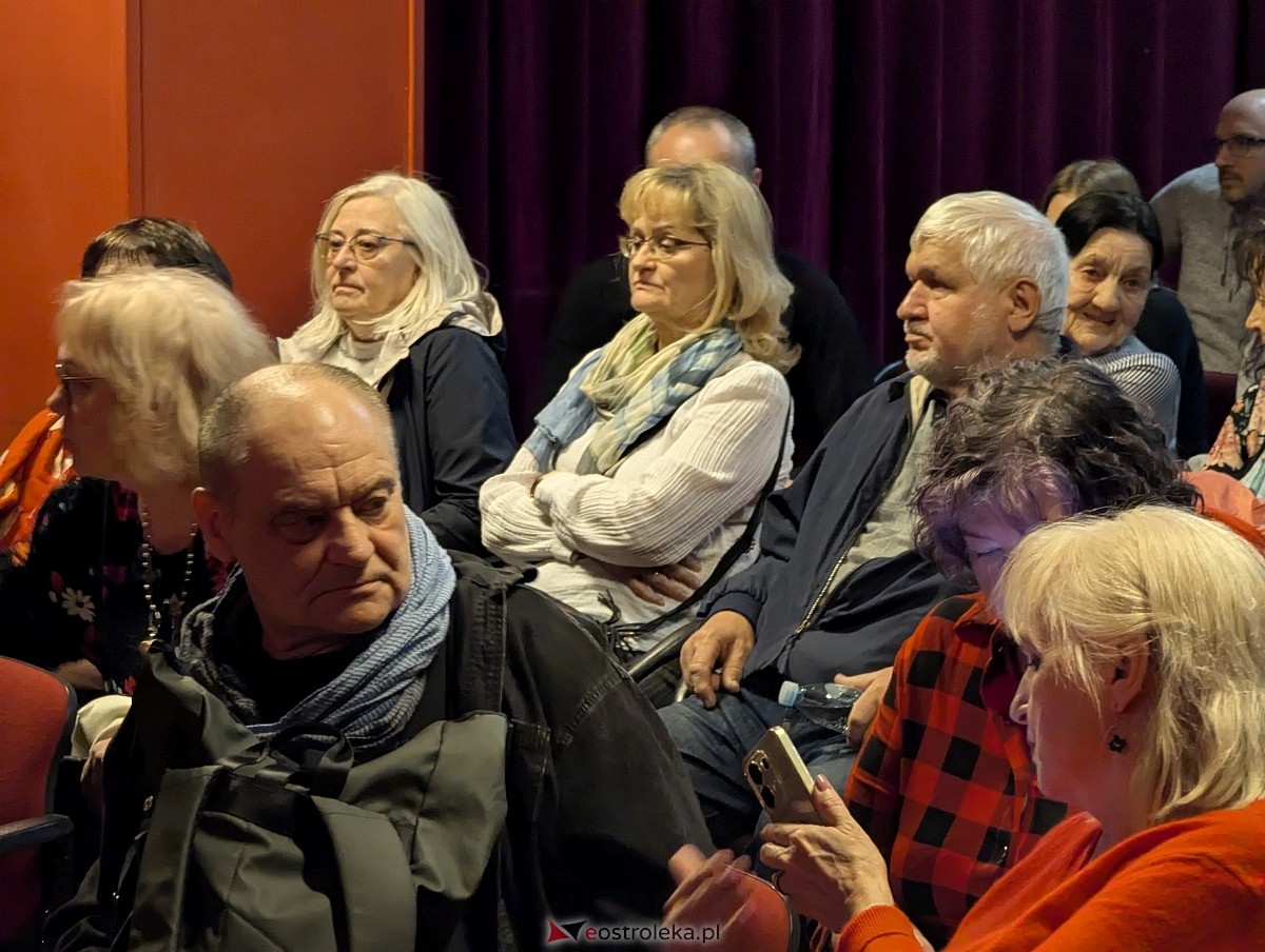 V Wiosna Teatralna - spektakl Szofer Archibald w Klubie Oczko [23.04.2026] - zdjęcie #18 - eOstroleka.pl