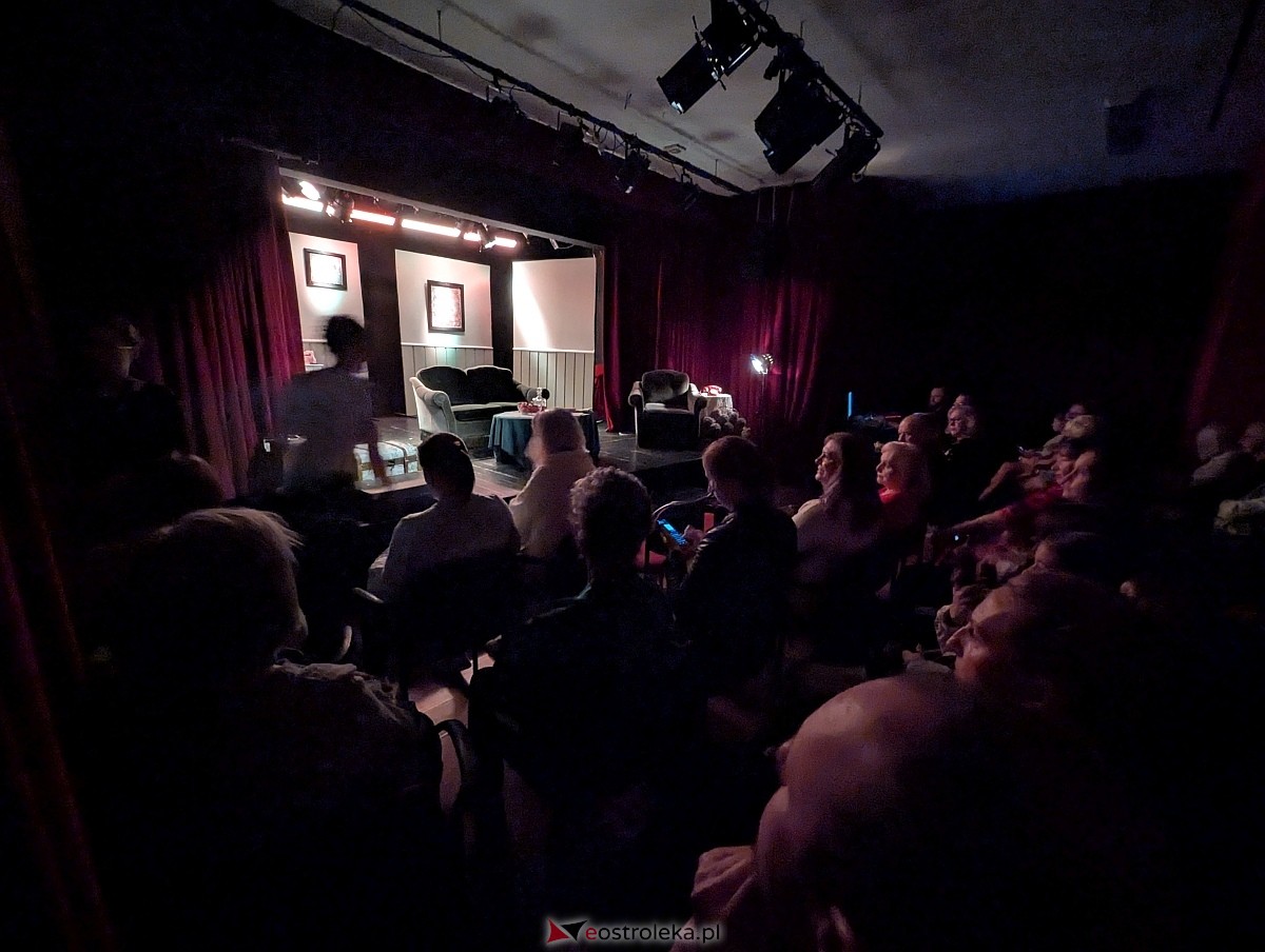 V Wiosna Teatralna - spektakl Szofer Archibald w Klubie Oczko [23.04.2026] - zdjęcie #13 - eOstroleka.pl