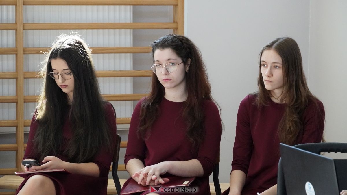 II LO im. Cypriana Kamila Norwida pożegnało absolwentów [24.04.2026] - zdjęcie #57 - eOstroleka.pl