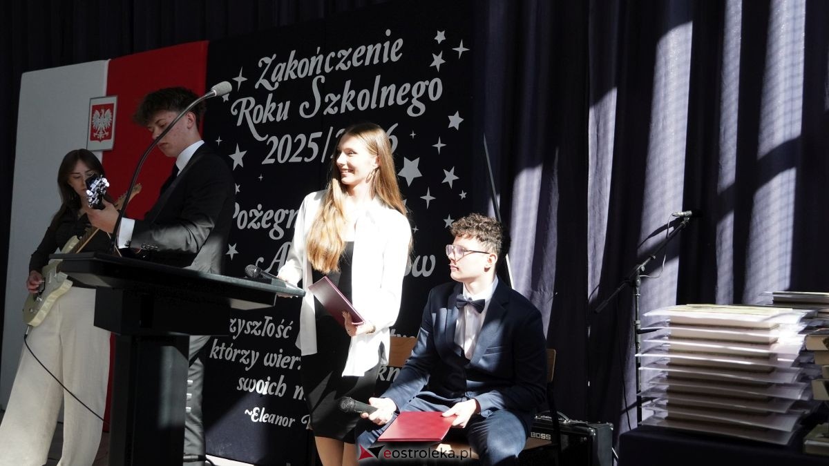 II LO im. Cypriana Kamila Norwida pożegnało absolwentów [24.04.2026] - zdjęcie #47 - eOstroleka.pl