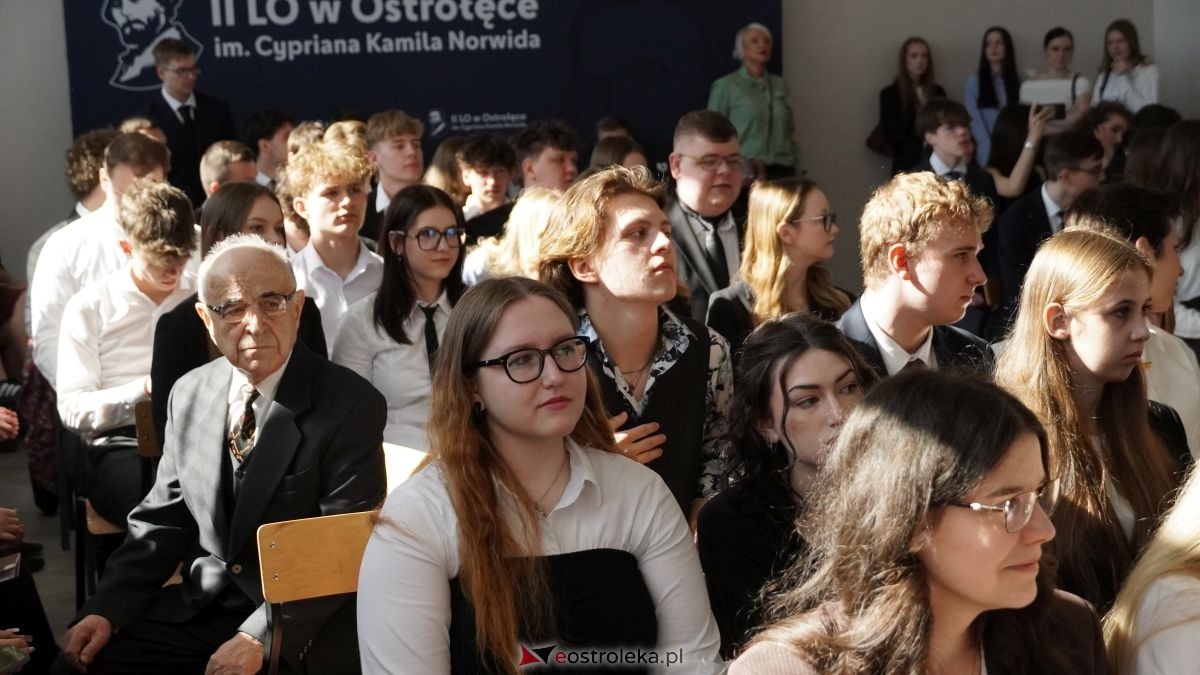 II LO im. Cypriana Kamila Norwida pożegnało absolwentów [24.04.2026] - zdjęcie #41 - eOstroleka.pl