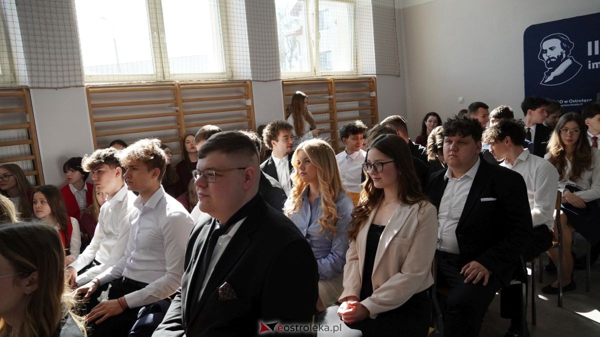 II LO im. Cypriana Kamila Norwida pożegnało absolwentów [24.04.2026] - zdjęcie #35 - eOstroleka.pl