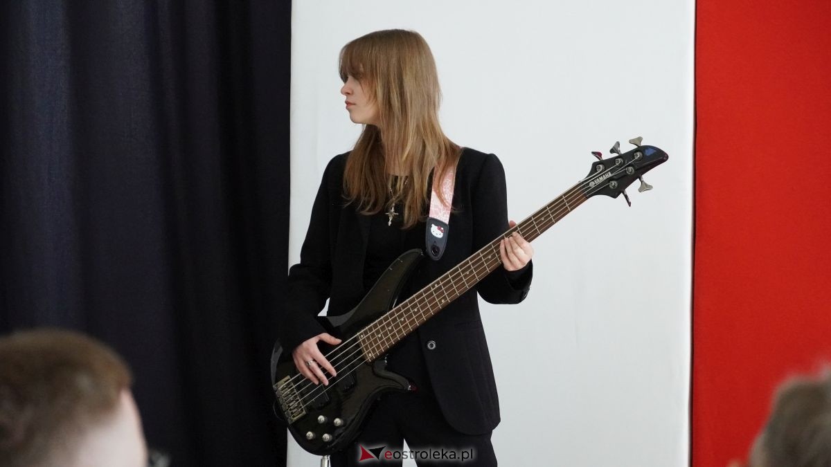 II LO im. Cypriana Kamila Norwida pożegnało absolwentów [24.04.2026] - zdjęcie #31 - eOstroleka.pl