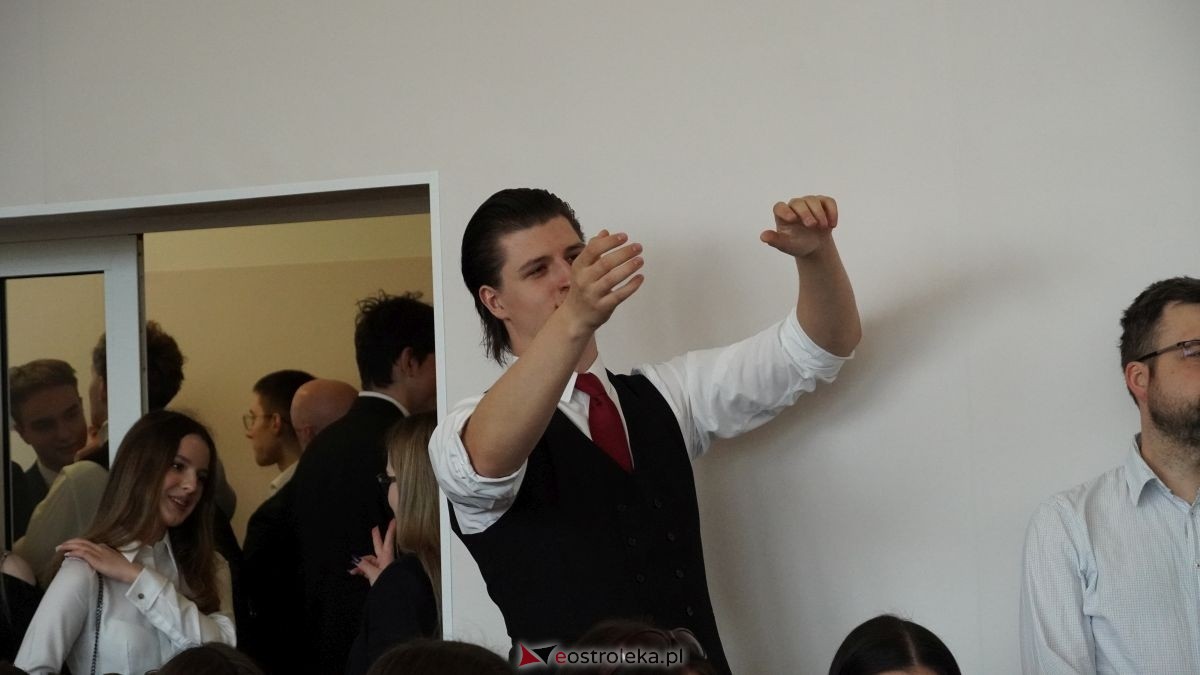 II LO im. Cypriana Kamila Norwida pożegnało absolwentów [24.04.2026] - zdjęcie #29 - eOstroleka.pl