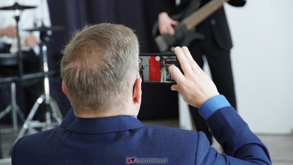 II LO im. Cypriana Kamila Norwida pożegnało absolwentów [24.04.2026] - zdjęcie #28 - eOstroleka.pl