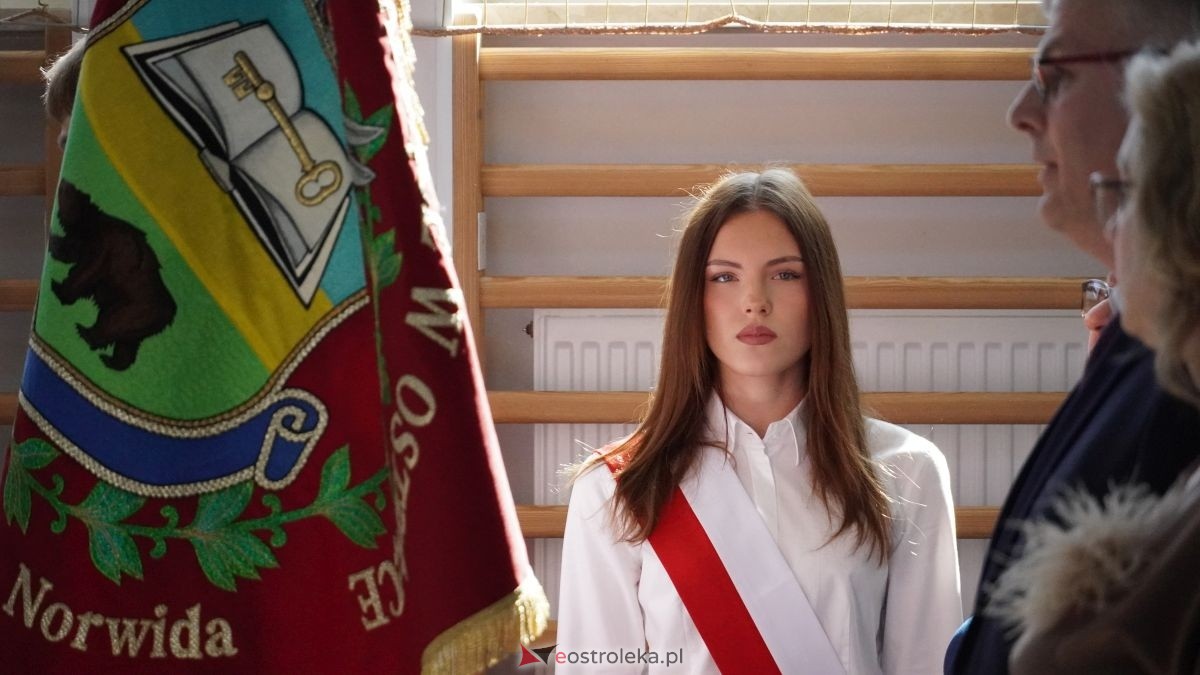 II LO im. Cypriana Kamila Norwida pożegnało absolwentów [24.04.2026] - zdjęcie #11 - eOstroleka.pl